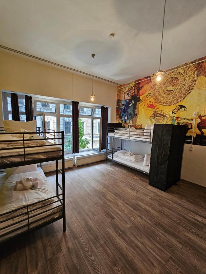 Central Beds Budapest Exterior foto